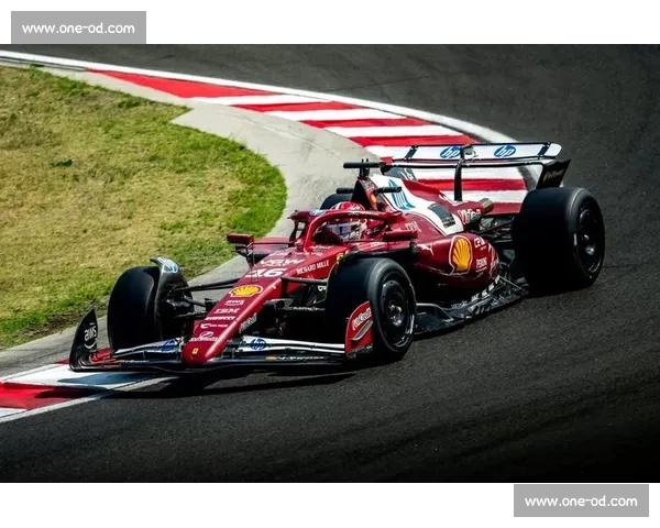 周冠宇助力法拉利完成 2026 赛季雨胎测试，SF-25 赛道表现获赞