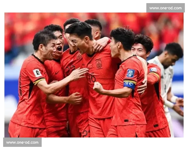 国足东亚杯名单大换血！12 人出局 + 00 后占半壁江山，青春风暴正式开启