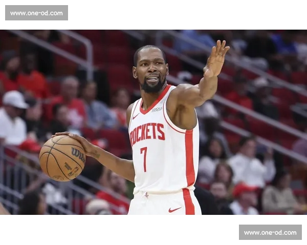 里夫斯拒顶薪续约湖人!库明加下家锁定热火,杜兰特降薪留火箭冲击冠军