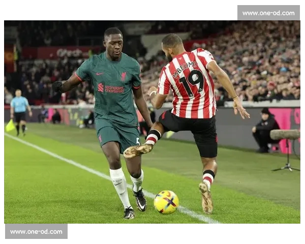 韦斯・布朗盛赞姆贝乌莫加盟曼联:红魔下赛季前景可期 韦斯・布朗盛赞姆贝乌莫加盟曼联:红魔下赛季前景可期