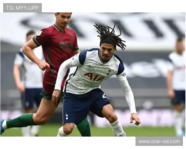 天空记者布里奇辟谣：热刺马竞未就罗梅罗转会费达成协议